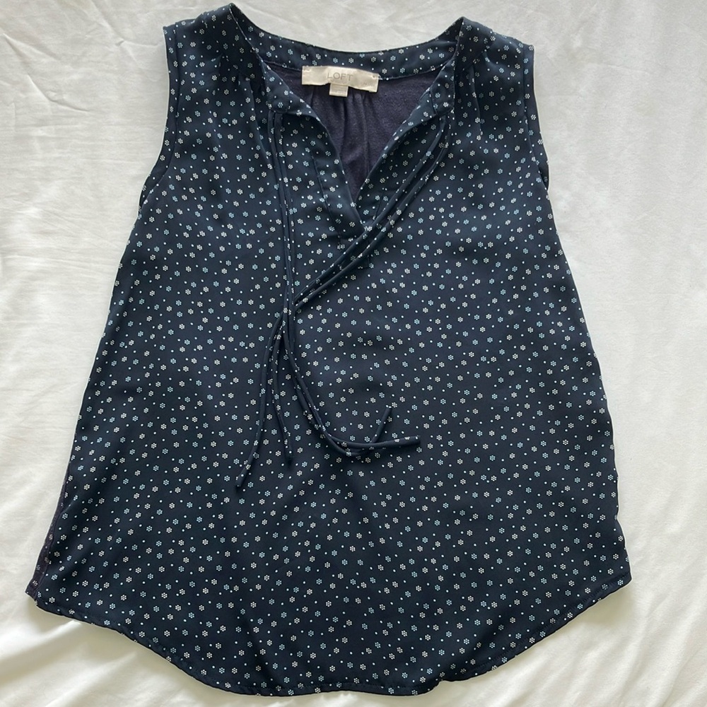 Sleeveless blouse